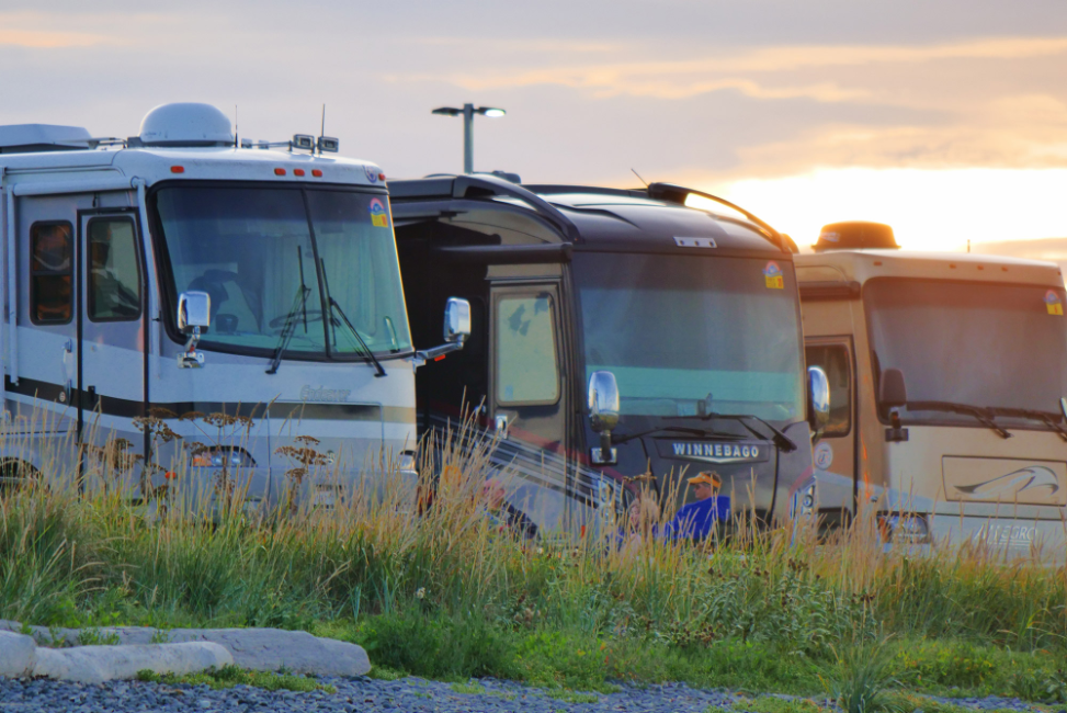 What Is a Guided RV Tour? Learn About Fantasy RV Tours - Winnebago
