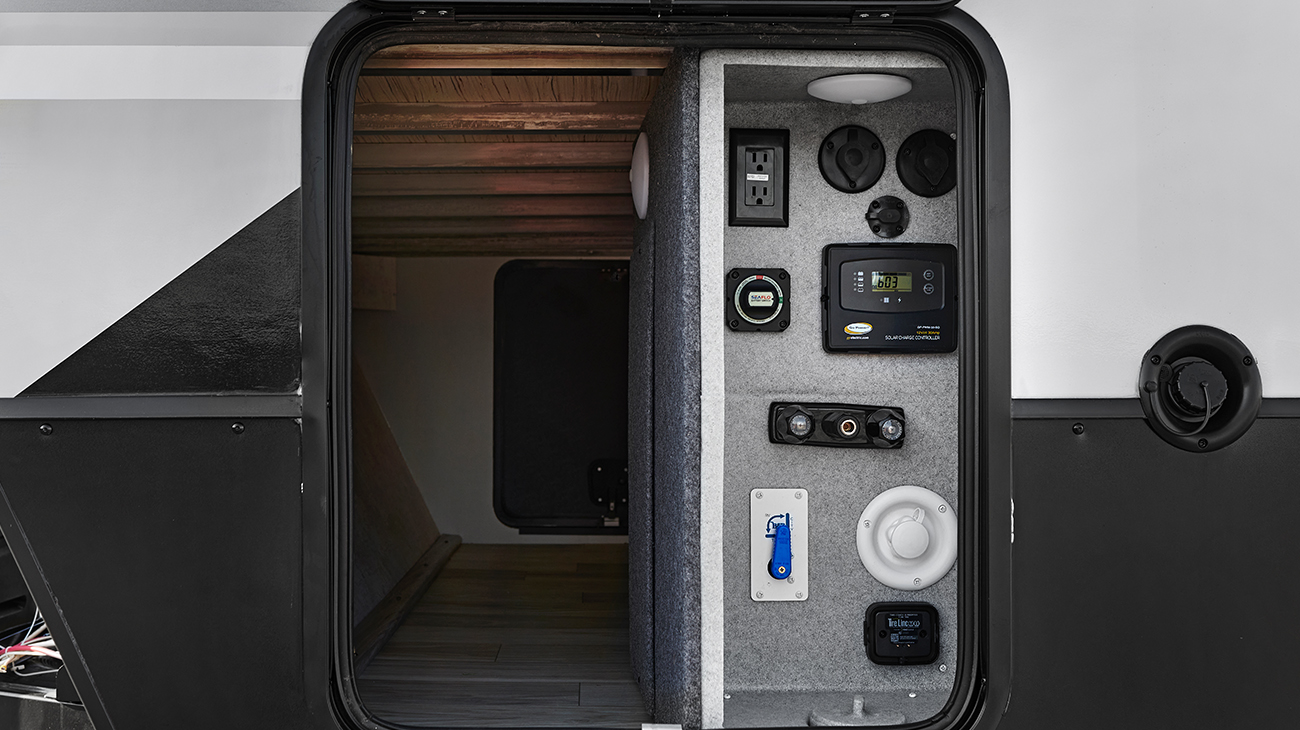 Epic Rover Docking Machine Enclosed docking station with hook-ups