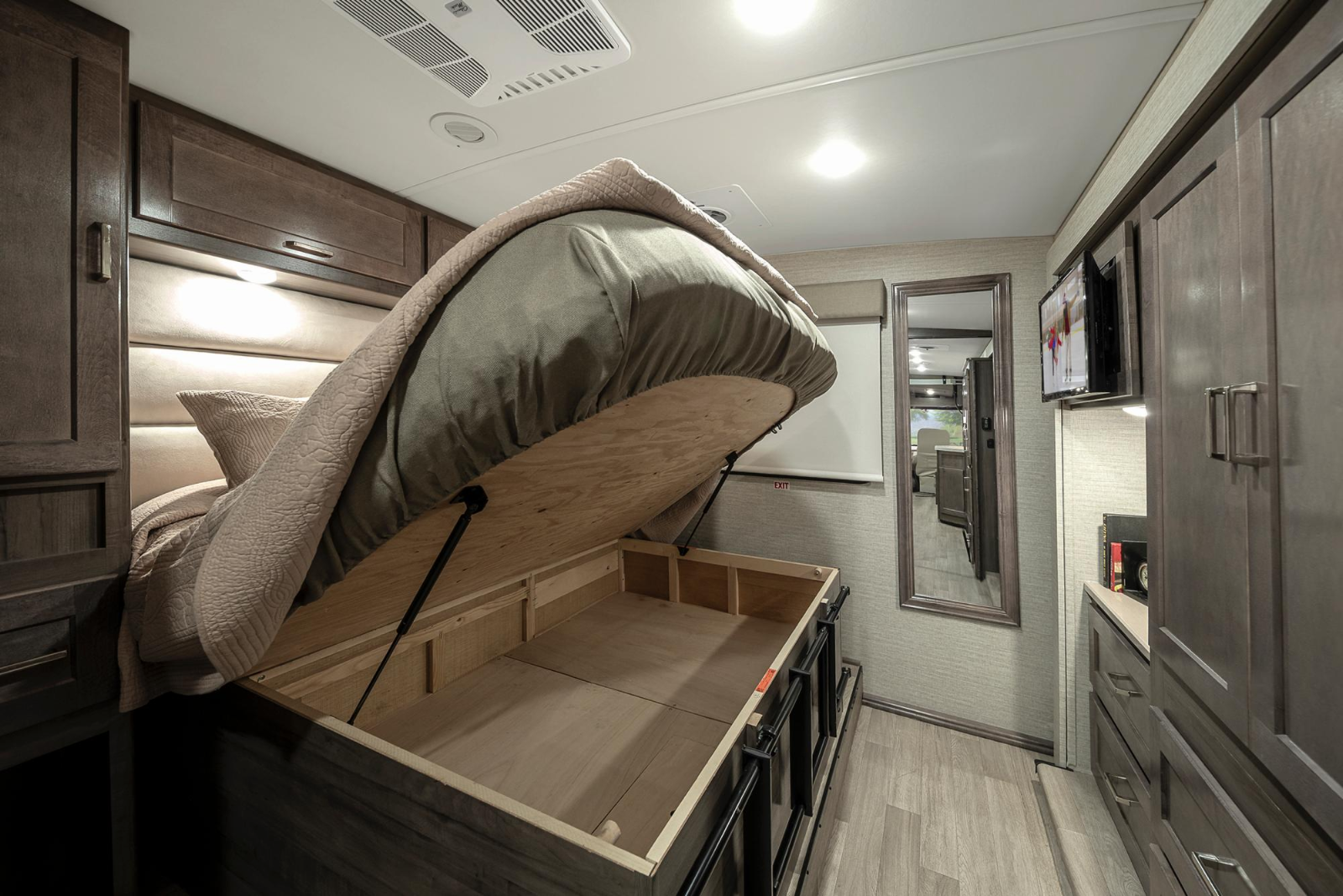 Inside Abendend Rv Winnebago Product Models | Explore RV's & Trailers