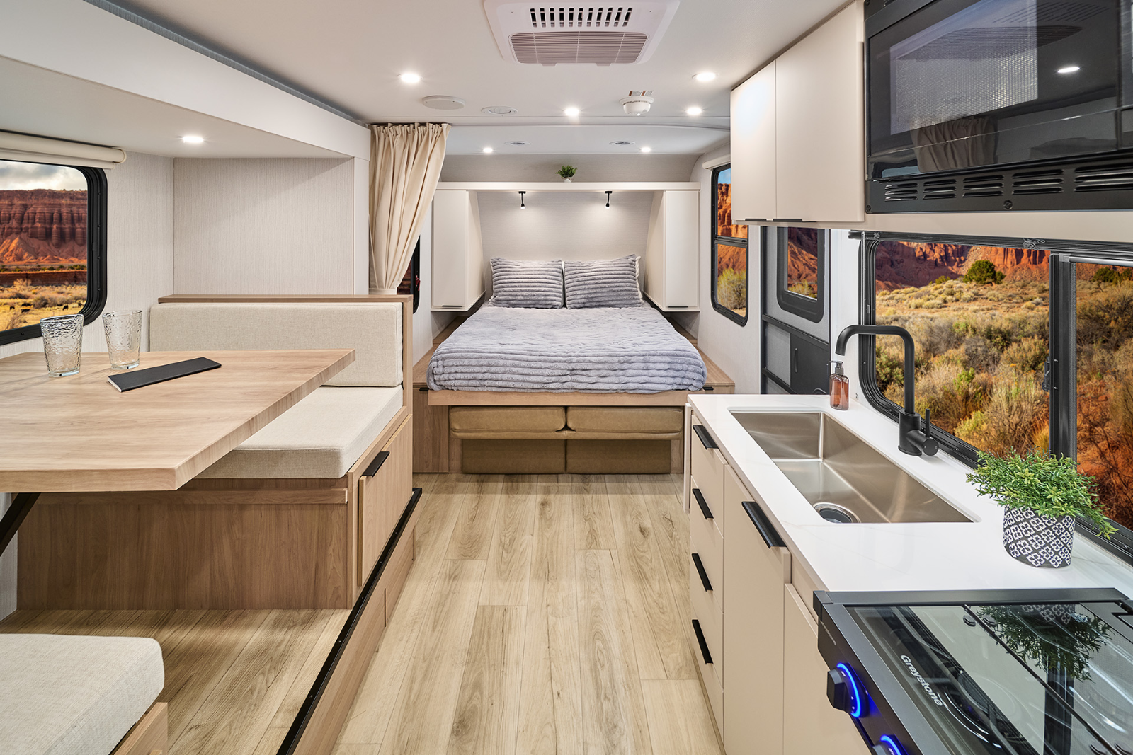 Micro Minnie 2108DS Travel Trailer | Murphy Bed Camper - Winnebago