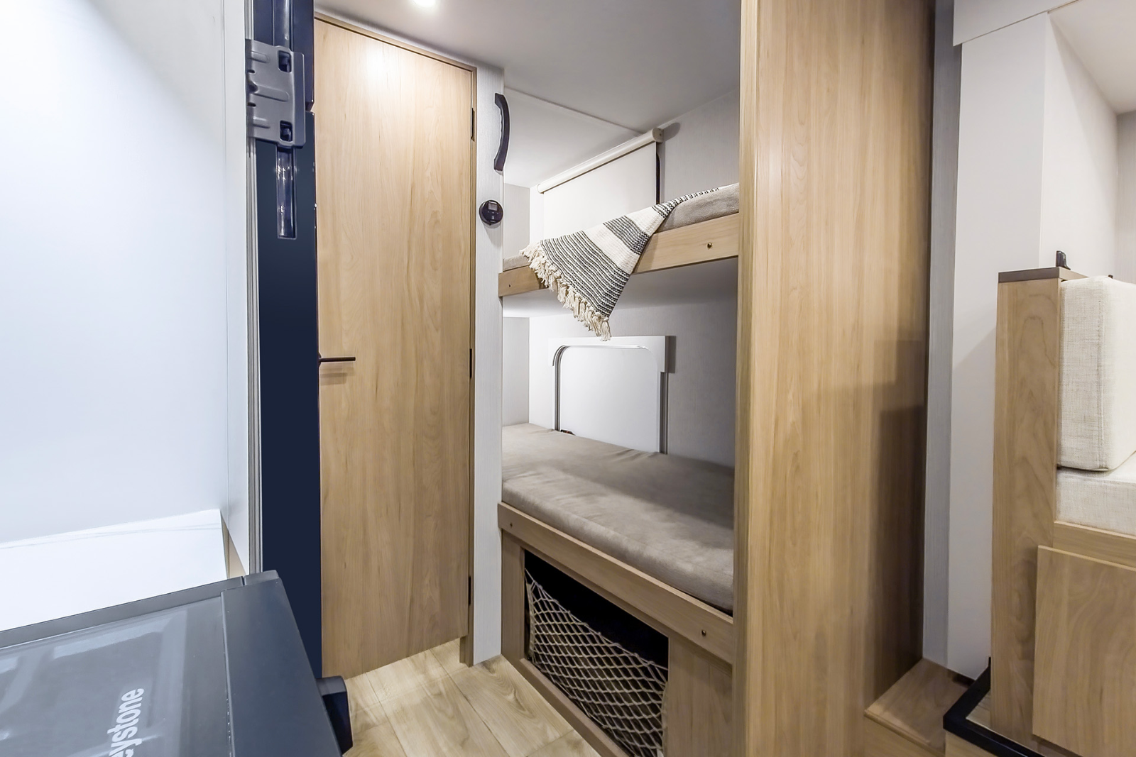 Micro Minnie Winnebago Micro Minnie Travel Trailer | Compact Camper
