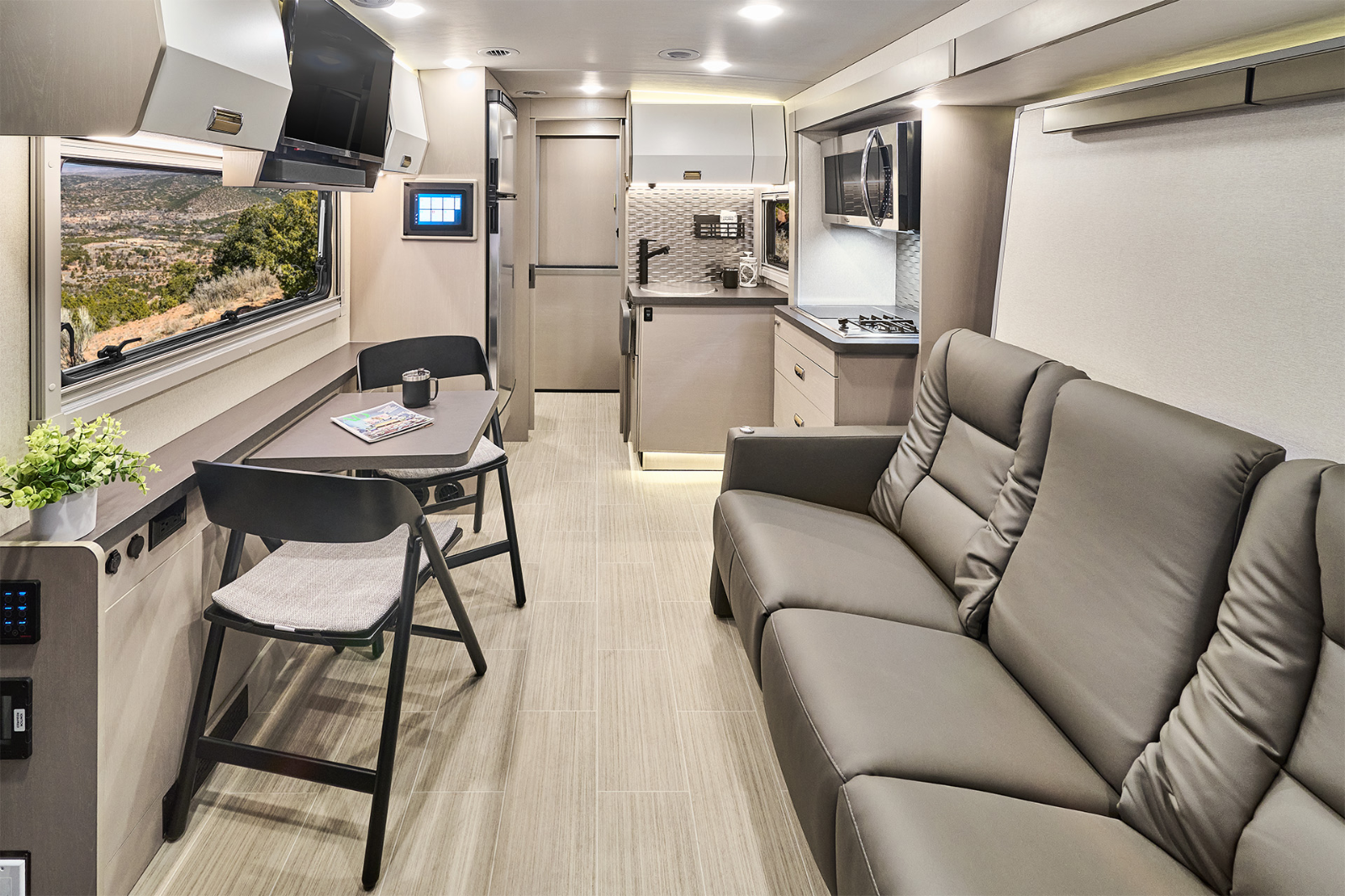 Winnebago View & Navion | Luxury Class C Motorhomes
