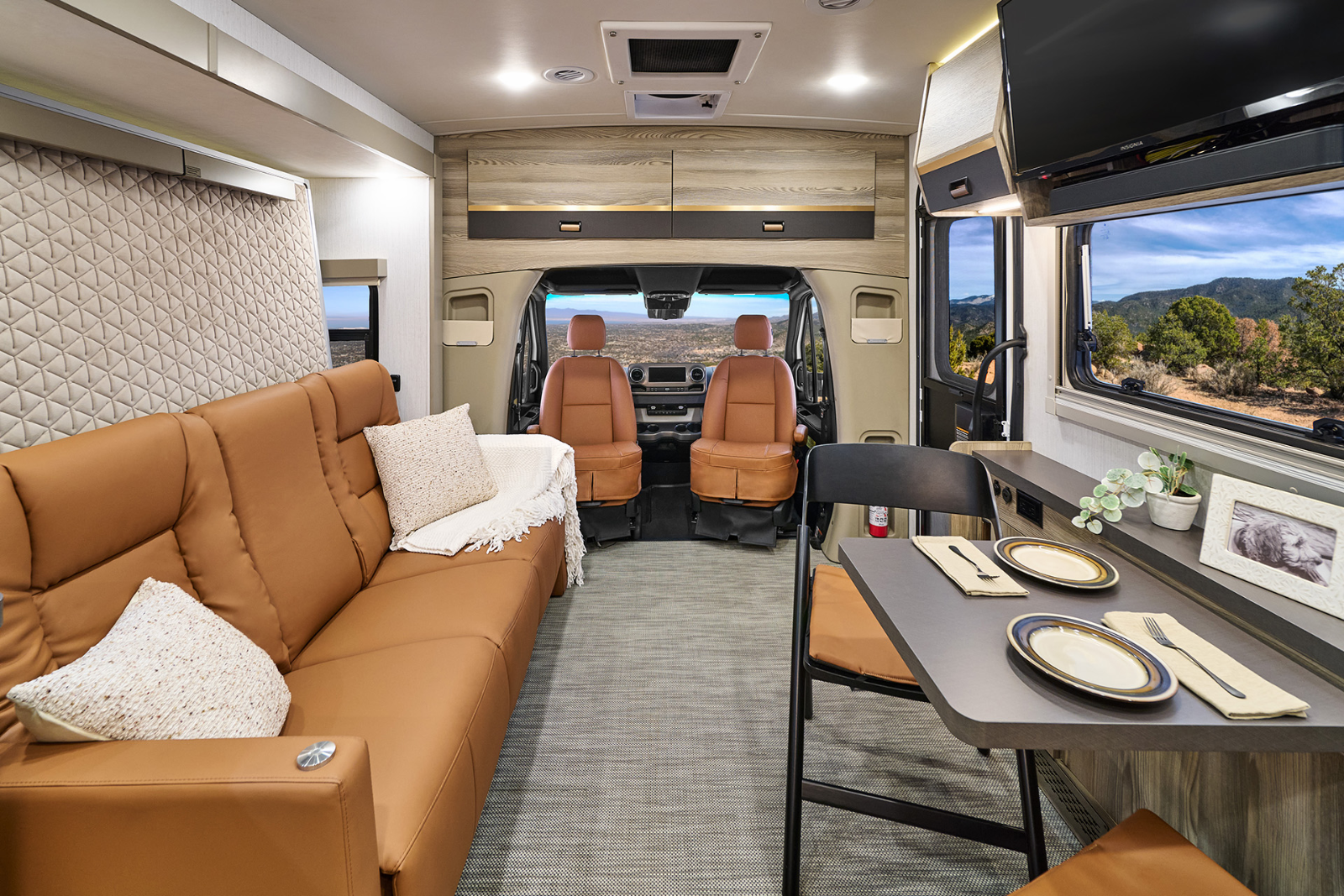 Winnebago View & Navion 24T | Class C Motorhomes
