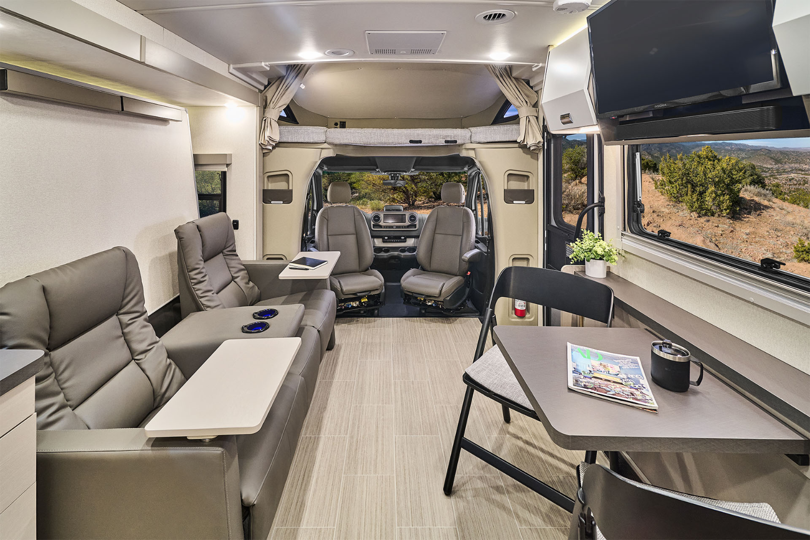 Winnebago View & Navion 24T | Class C Motorhomes