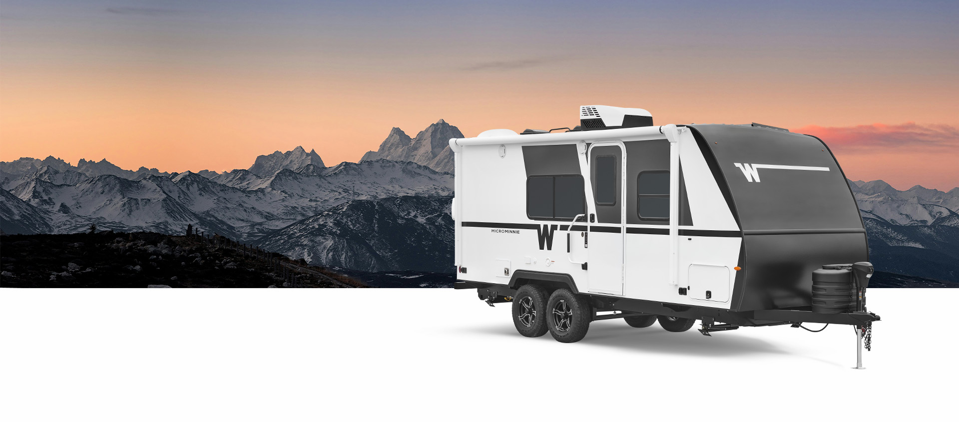Micro Mini Models Winnebago Micro Minnie Travel Trailer | Compact Camper