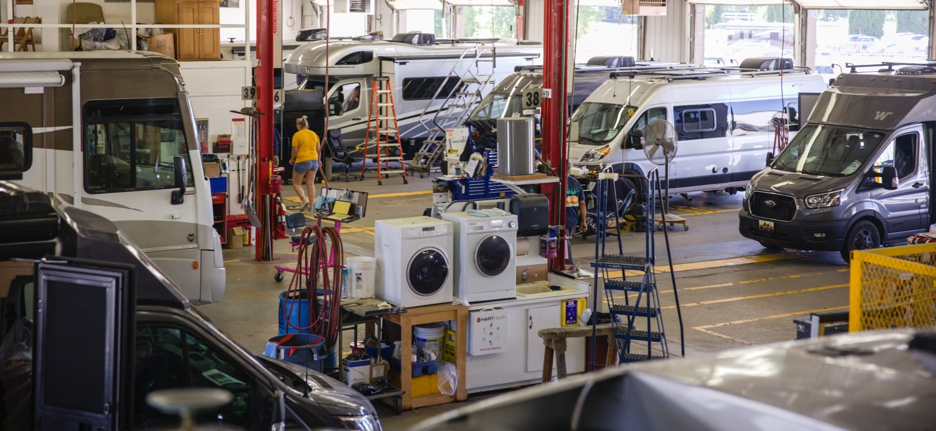 Factory Service Center FAQs - Winnebago