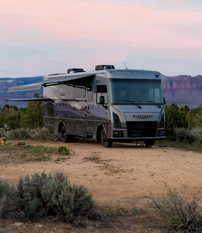 Winnebago Towable Minnie Drop Travel Trailer