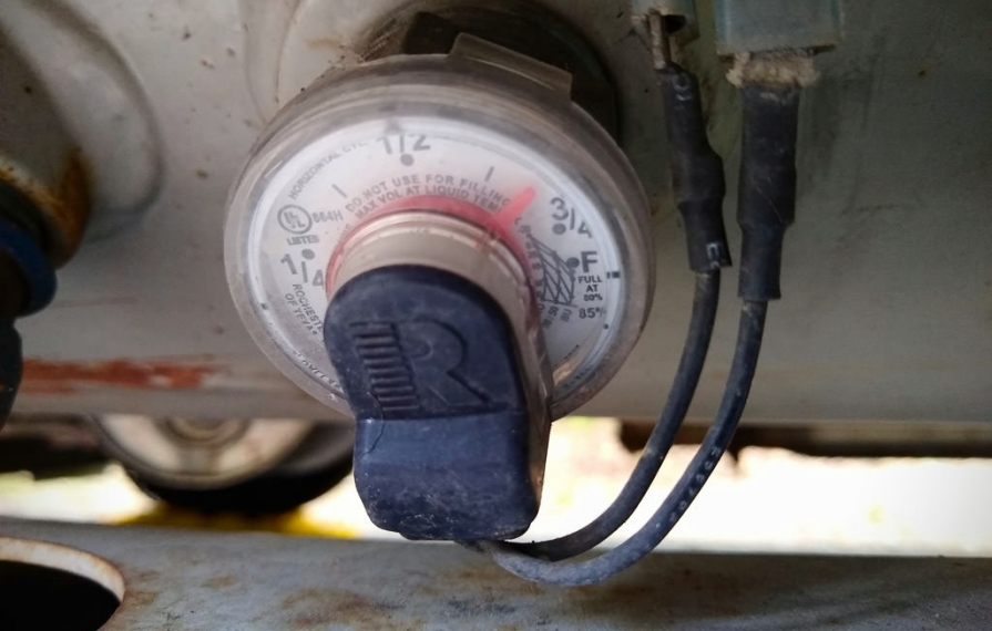 Analog propane gauge