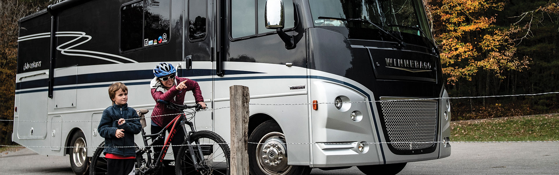 Winnebago Adventurer | Class A RV