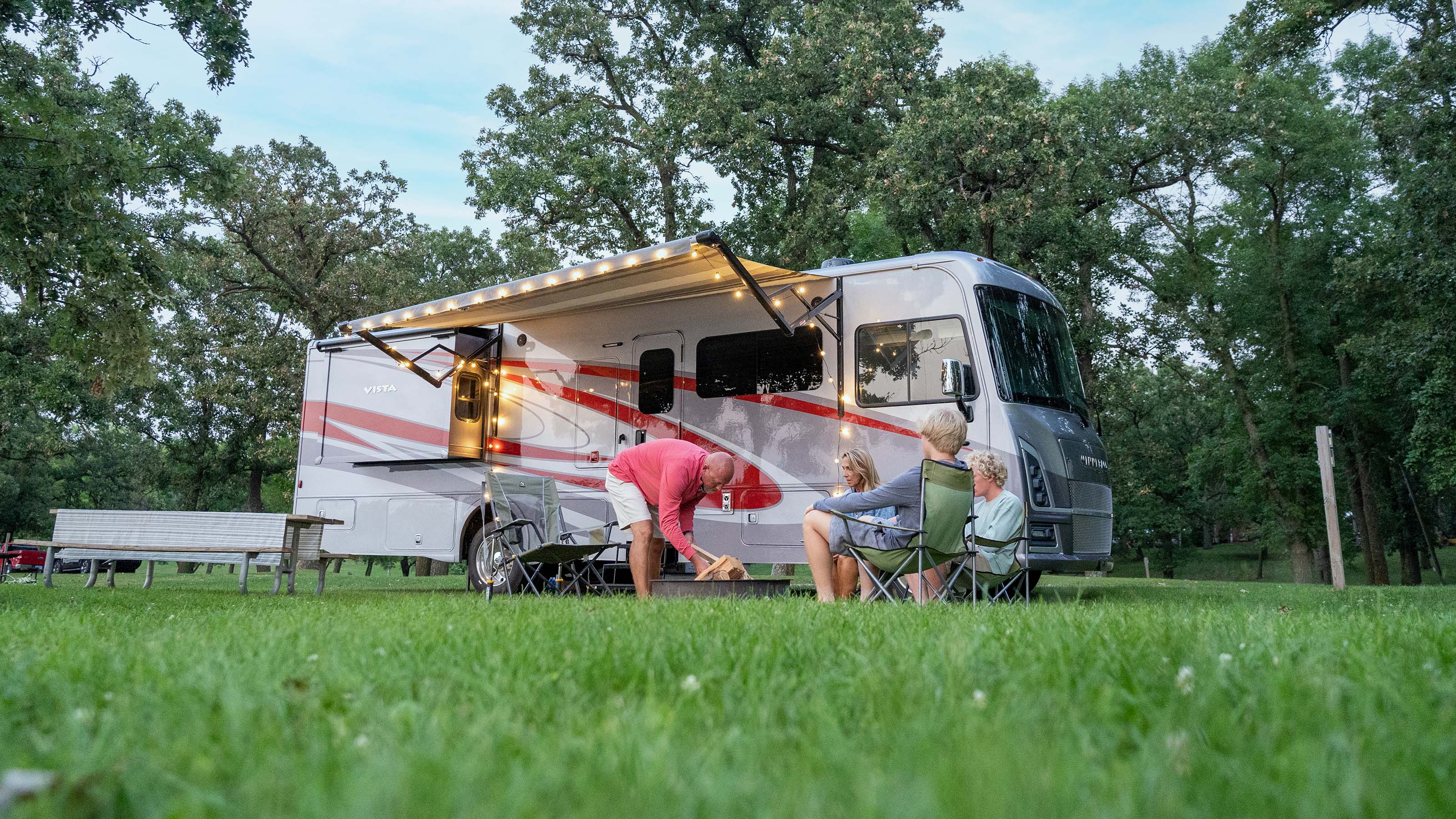 2026 Winnebago Vista 31B photo 2