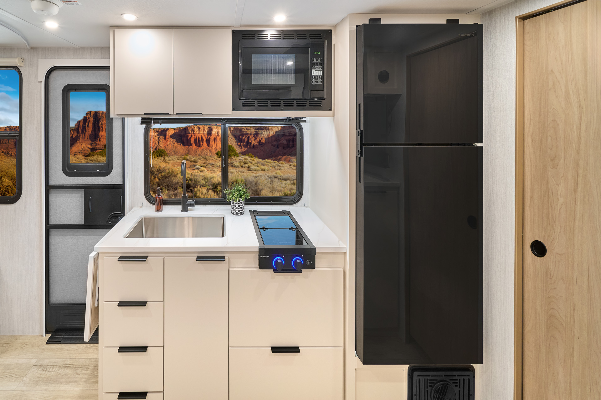 2026 Winnebago Micro Minnie 2108FBS — Galley View of 2108FBS Micro Minnie Travel Trailer