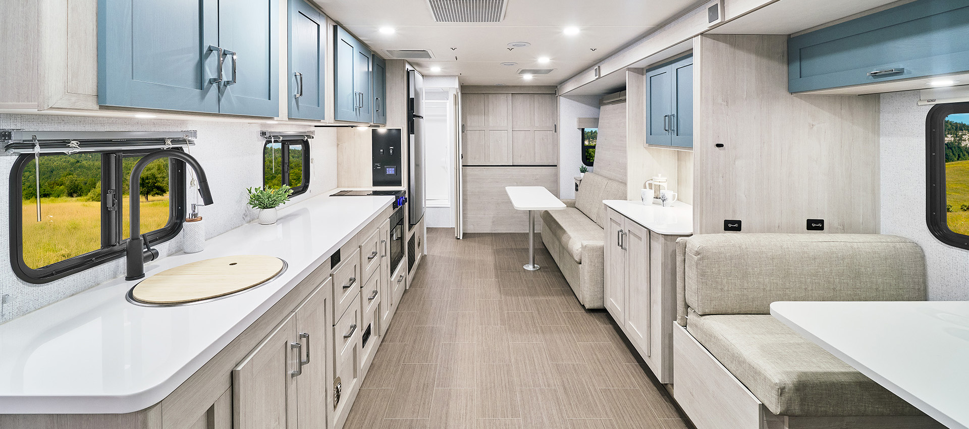 2026 Winnebago Sunflyer 28MB