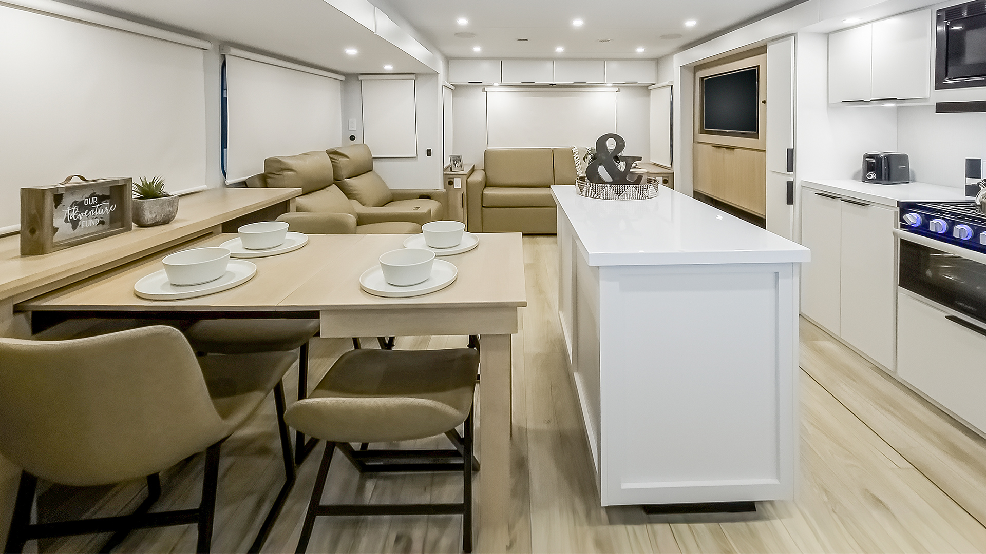 2026 Winnebago Thrive 29RLO — Front to back interior view of Winnebago Thrive 29RLO