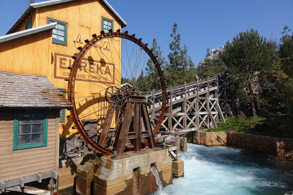 Grizzly River rapids ride at Disneyland.