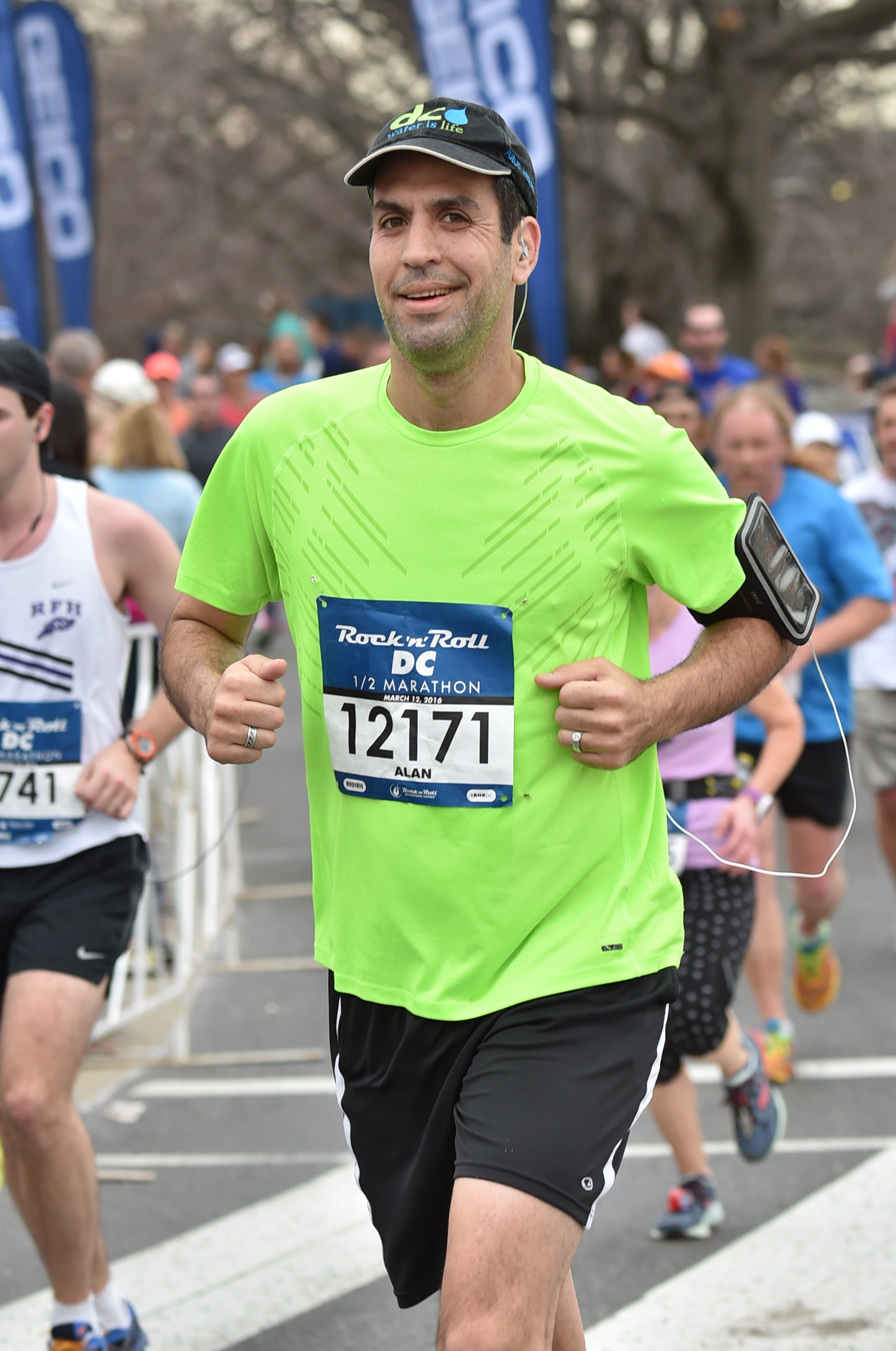 Alan among other runners in the Rock'n'Roll 1/2 Marathon.
