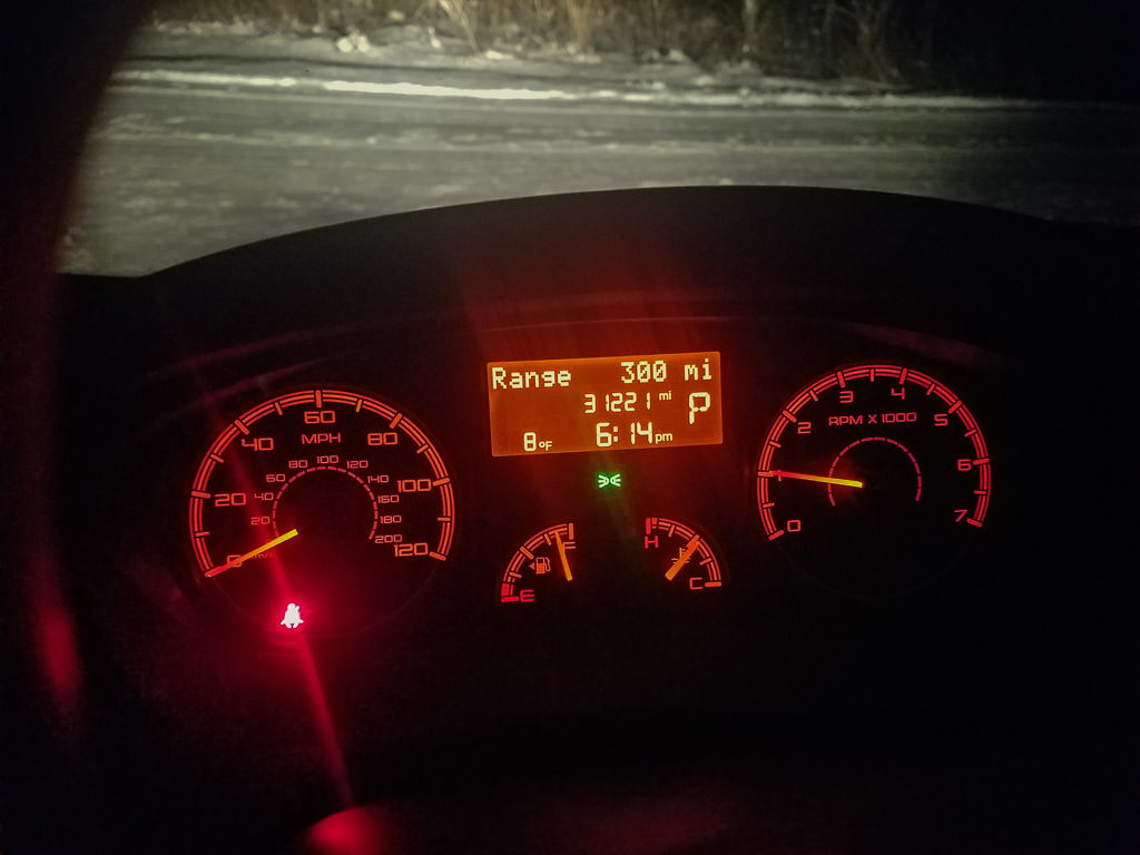 Dashboard showing a temperature of 8 degrees