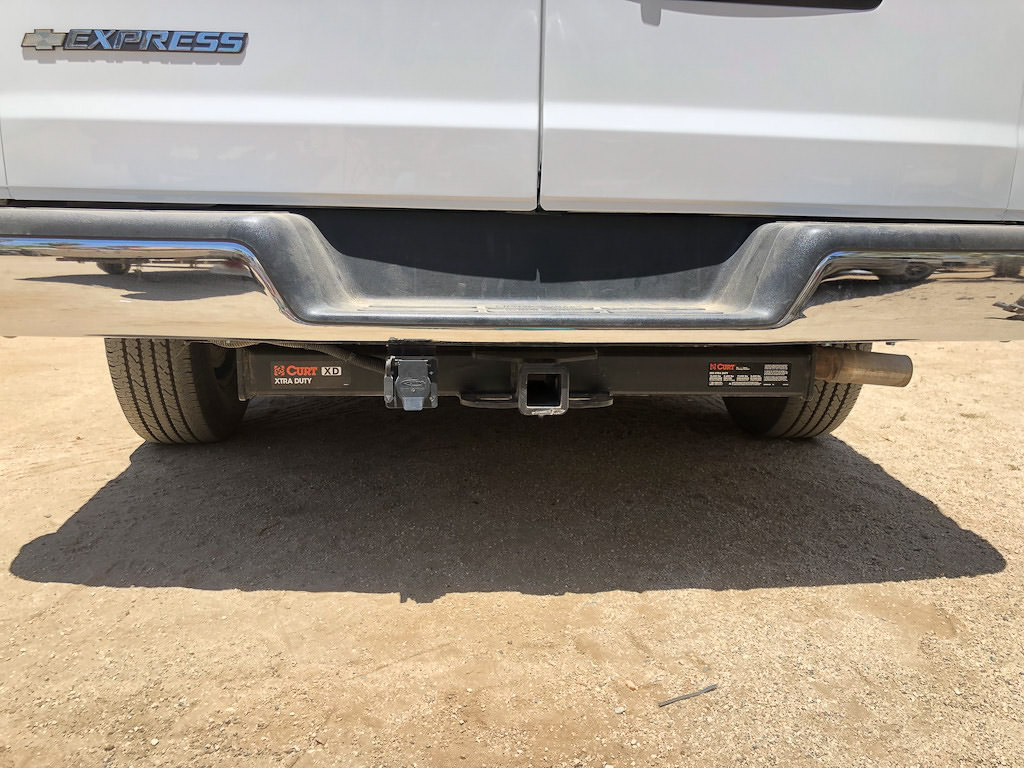 Rear view of vehicle, detail view of hitch